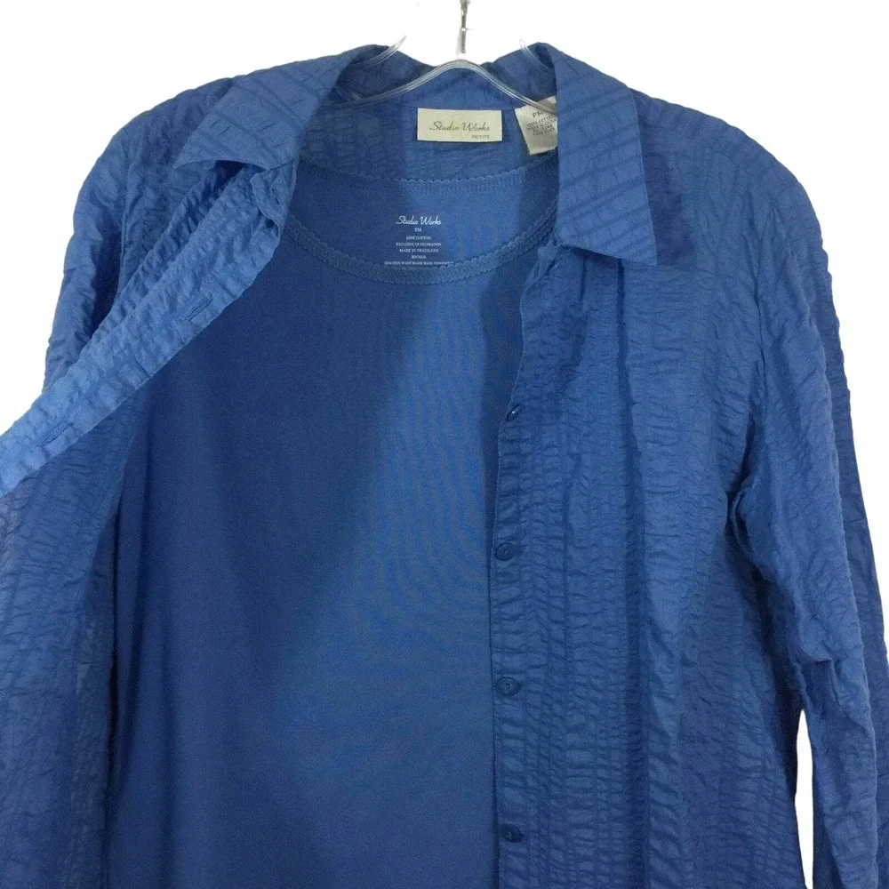 Studio Works 2Pc Shirt & Tank Petite Size PM Button Up Textured Blue Crinkle - Picture 2 of 7